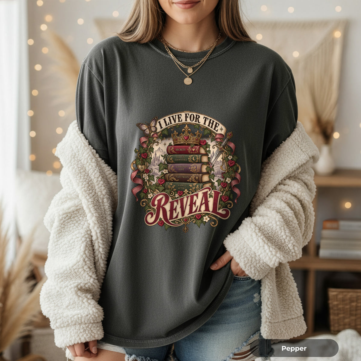 I Live for the Reveal Book Lover T-Shirt